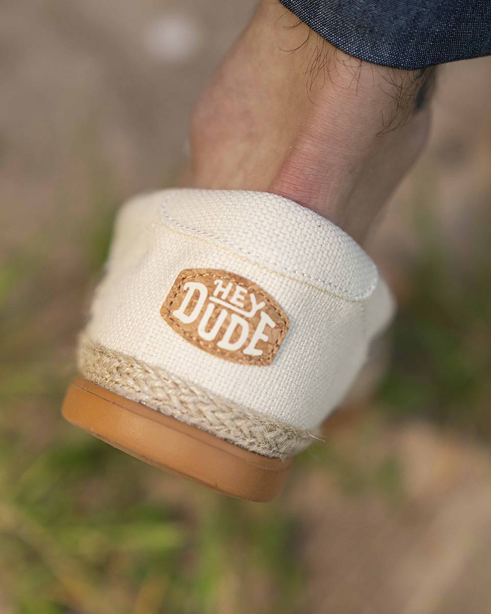 Chaussures Hey Dude pour Homme: du confort et du streetwear à la hauteur de vos attentes à la boutique Escassut à Montpellier